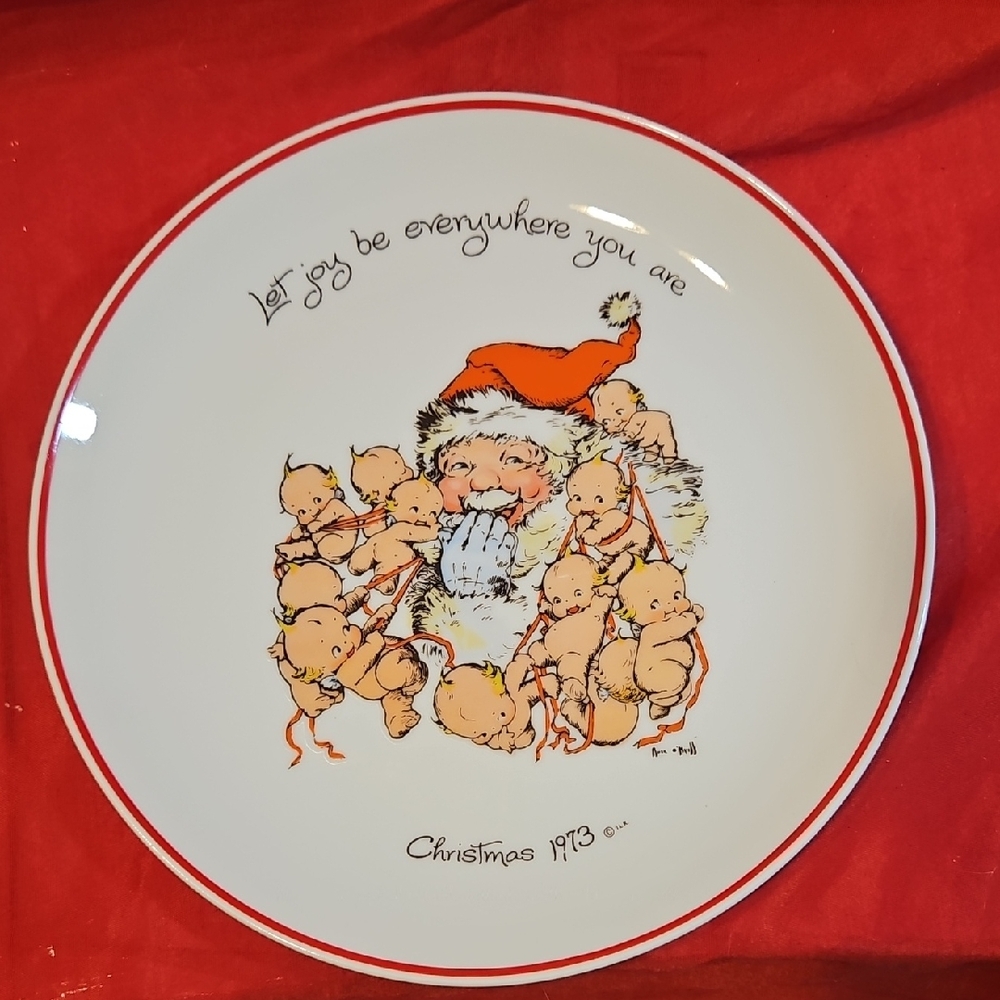 Vintage 1973 Kewpie Christmas Rose O'Neill Commemorative Collector Plate